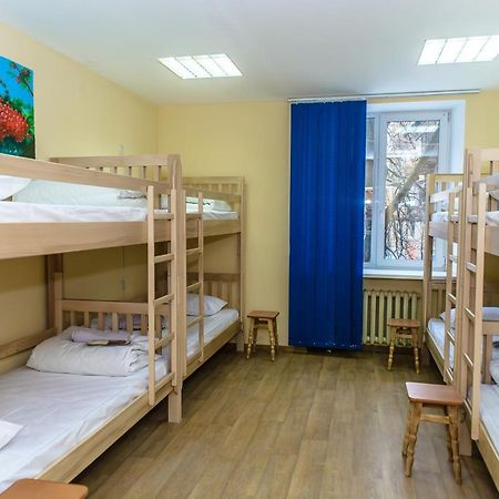 Botanic Globus Hostel Kyiv Exterior photo